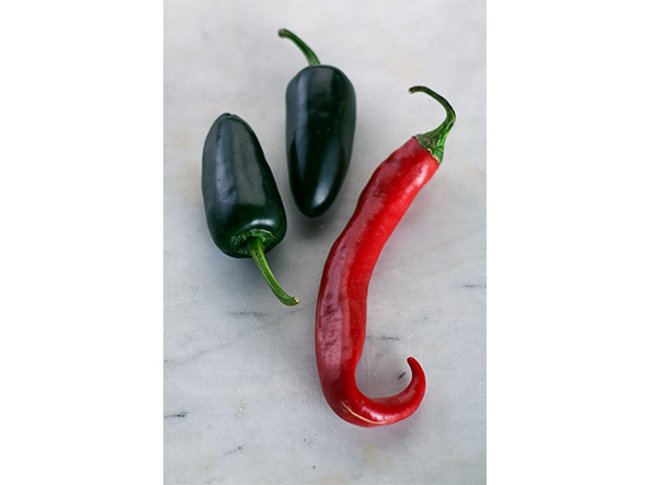 Chillis, rot und grün