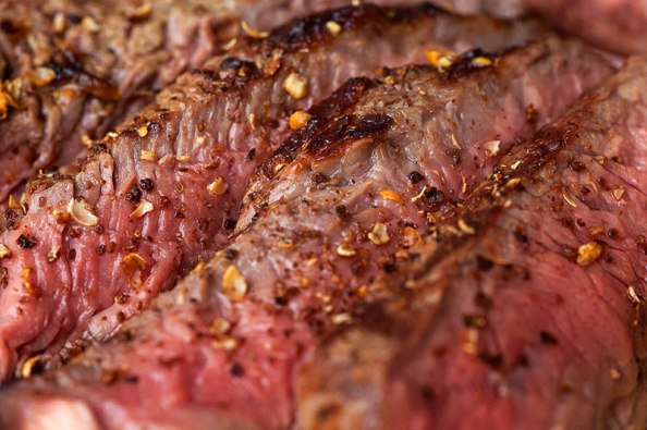 aufgeschnittenes Steak